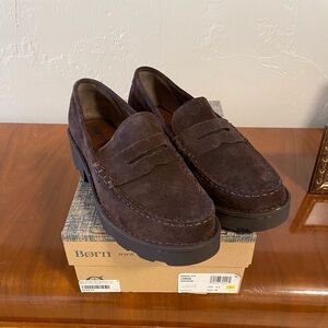 Born loafers brown suede size 8.5M NIB